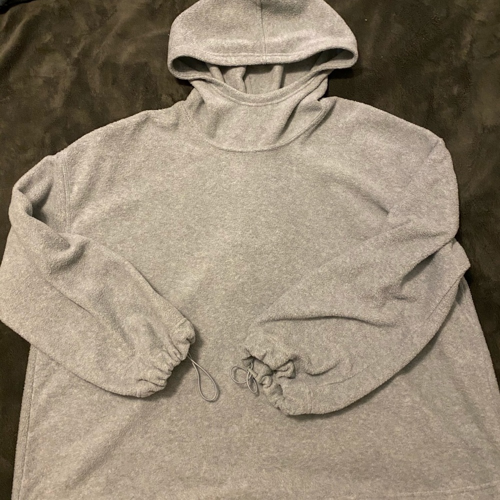 Old Navy fleece pullover